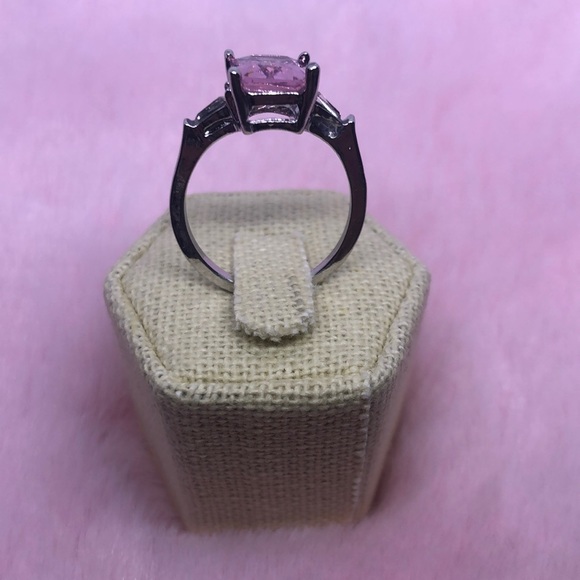 Square Pink Diamond Silver Ring 💍 Costume Jewelry - Picture 3 of 4